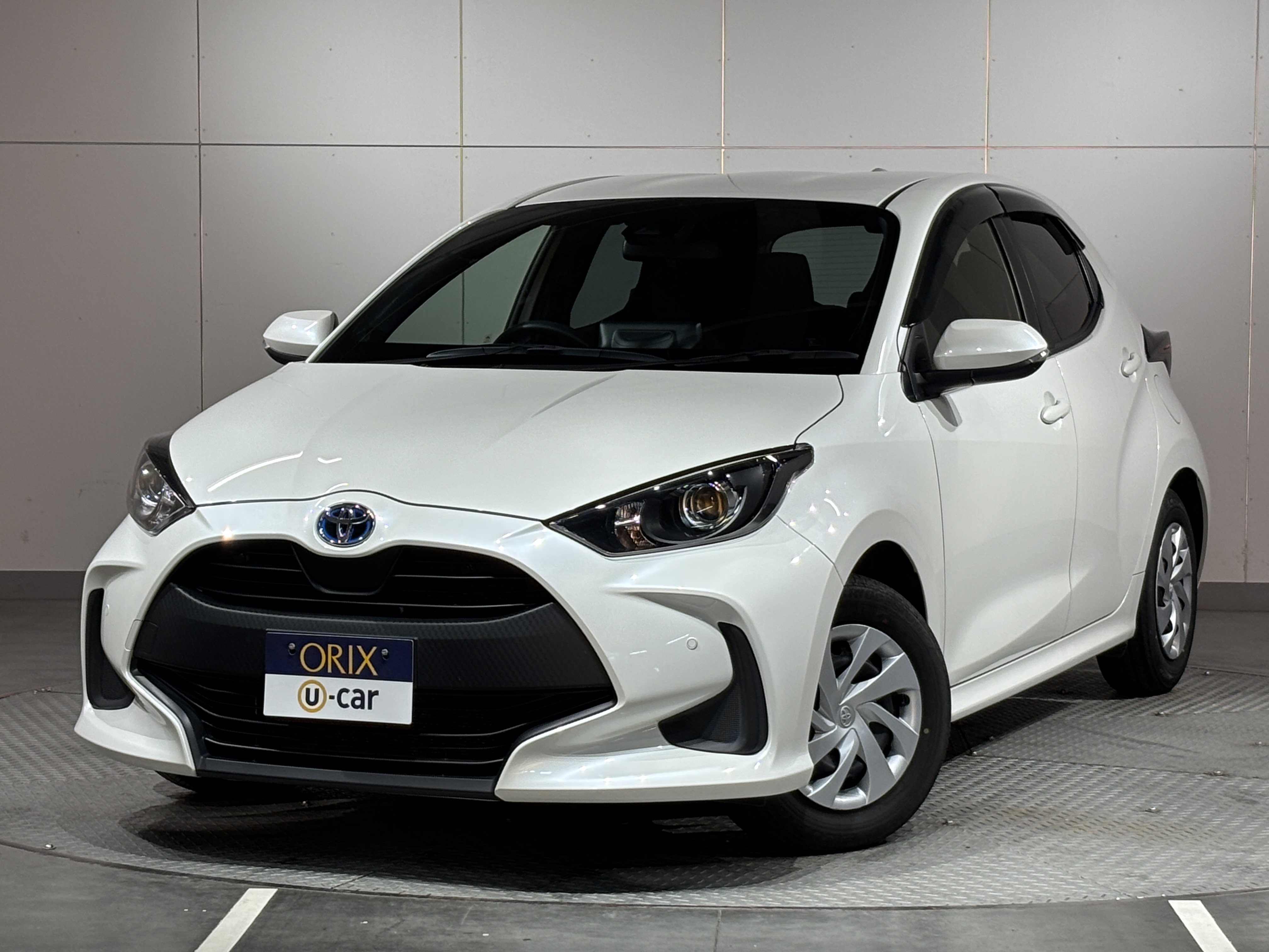 ヤリス　ハイブリッド